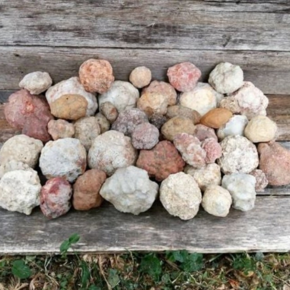 10 Lbs Break Your own Geodes